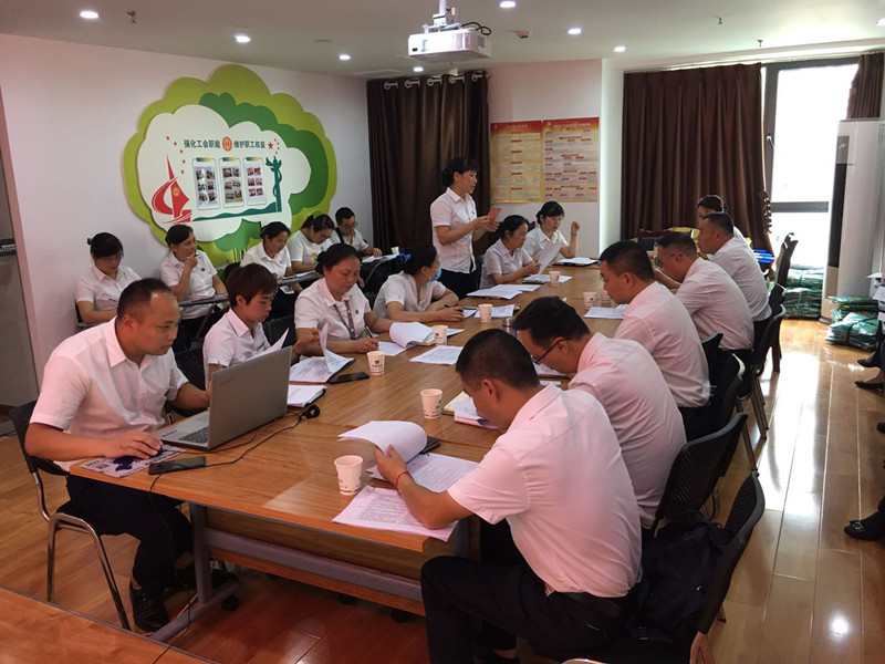 抗洪搶險(xiǎn)，我們爭(zhēng)分奪秒！